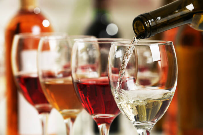 oiv calici vino mercato mondiale vini 2020 consumi 234 714x475